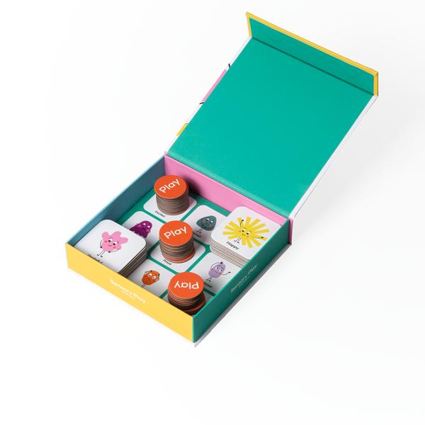 OEM Logo Magnetic Closure Gift Box CMYK Printing Paperboard Game Cards Packaging Boxes