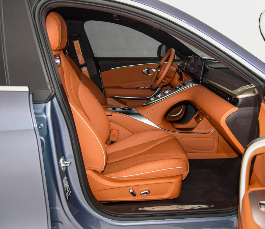 ORA Lightningmao 2022 600km Four Wheel Drive High Performance Electric Sedan