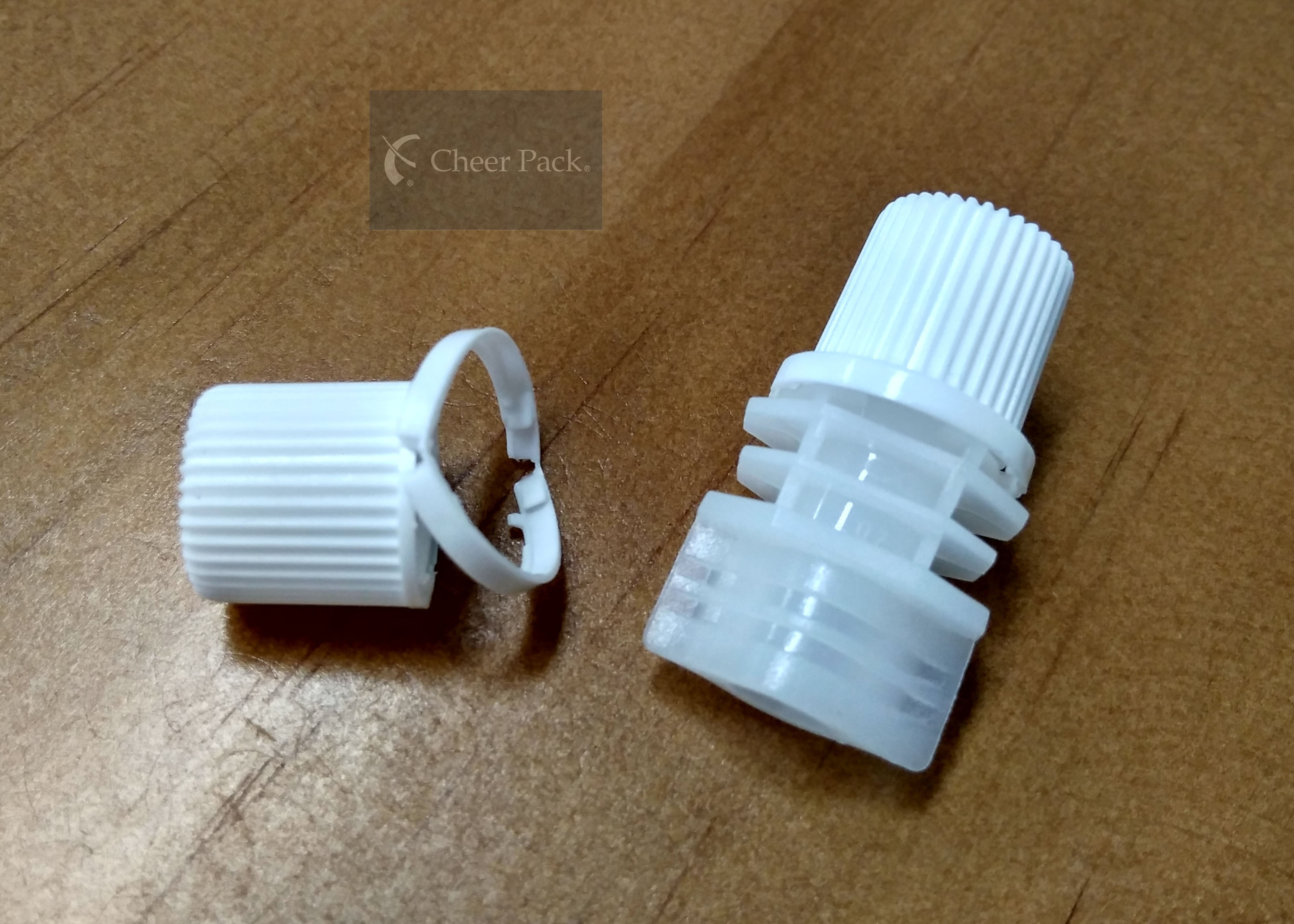 Heat Seal Size 25 Mm Twist Top Cap For 200ml Fruit Juice Pouch , White Color