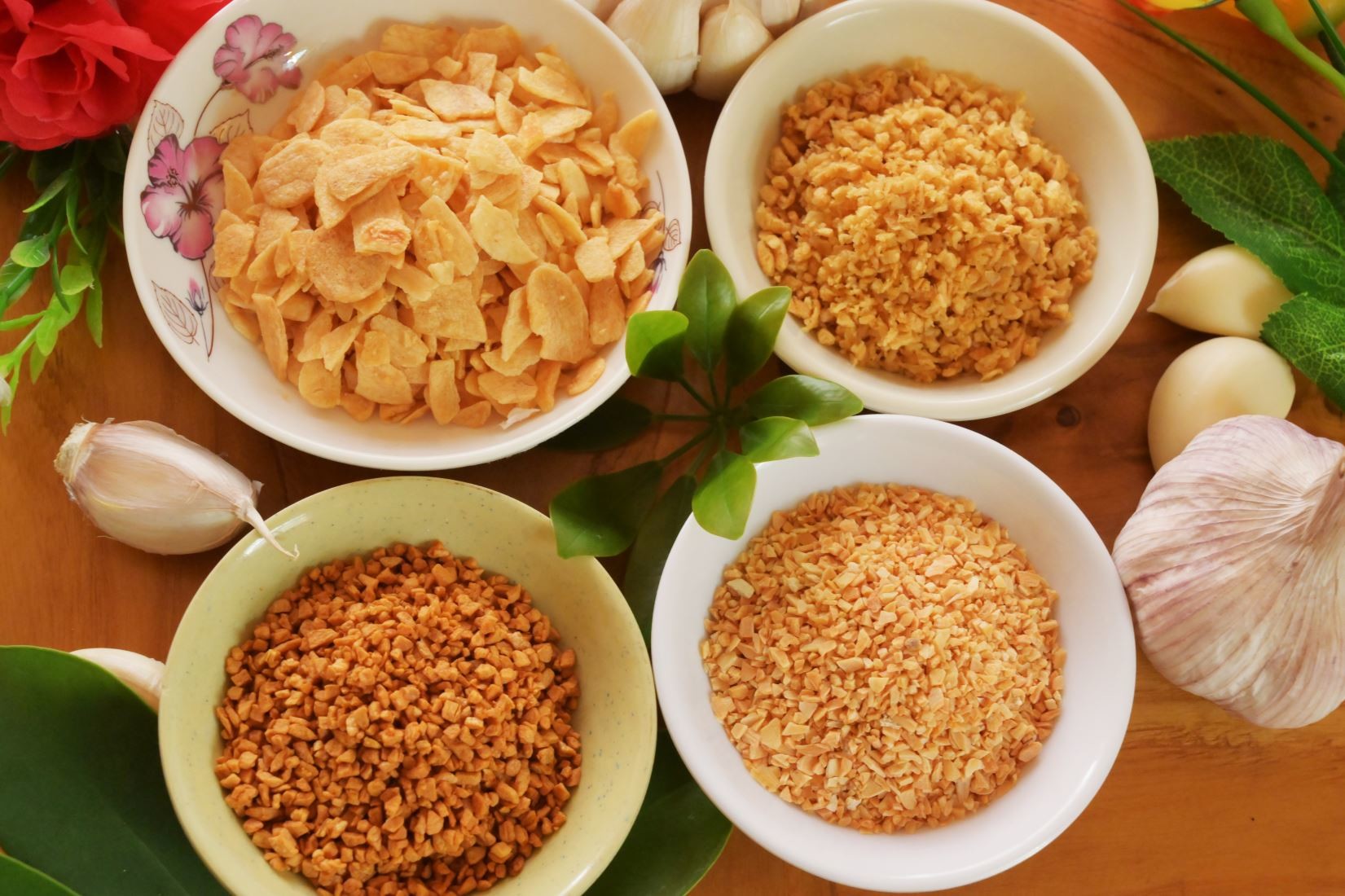 China Dried Delicious Healthy 3*3mm Crispy Fried Garlic factory
