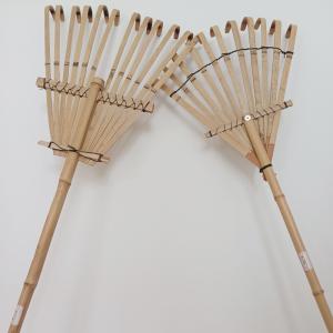 China 9 Tine 120cm Bamboo Rake Handmade Eco Friendly Garden Rakes Harrow factory