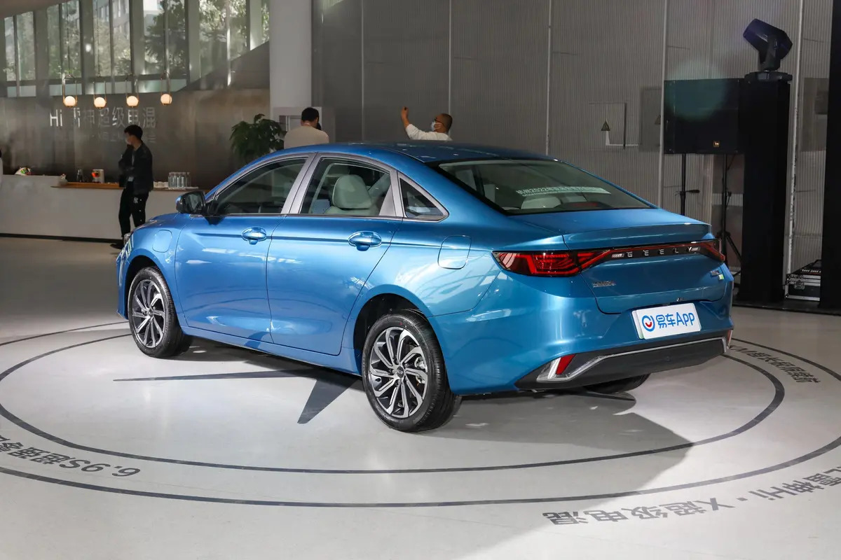 Geely Emgrand L Thor HiP EV Car Plug-in Hybrid 230km/h High speed Long Range 4735*1815*1495mm with speed Safety Features