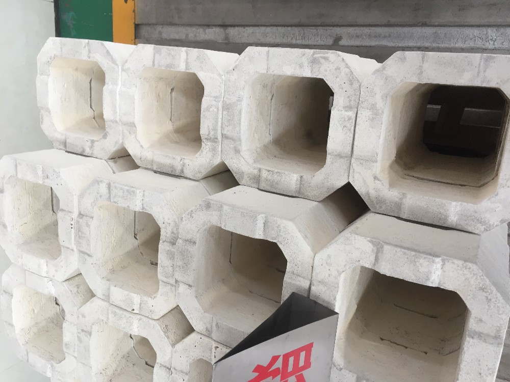 45-50% Al2O3 Content Fused Zirconia Corundum Tiles for Glass Melting Furnace Bottom