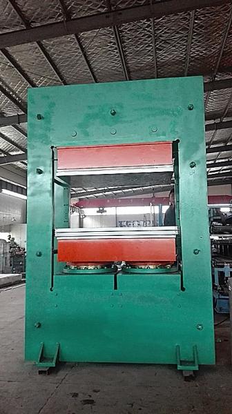 XLB-900*900*2 Automatic Rubber Mat Press Machine / Platen Vulcanizing Press
