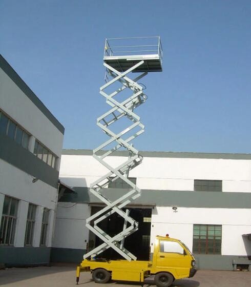 Industrial Adjustable 6M Truck Mounted Lift 500KG for Hotel Exhibition Hall