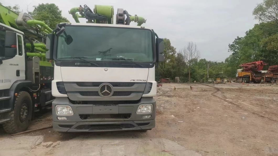 2017 Zoomlion 56m Concrete Pump Truck Mounted Pump on Mercedes-Benz Sell in Good Price