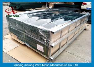 China Hot Dipped Galvanized Welded Wire Mesh Fence For Villadom , Curvy Welded Mesh Fence factory