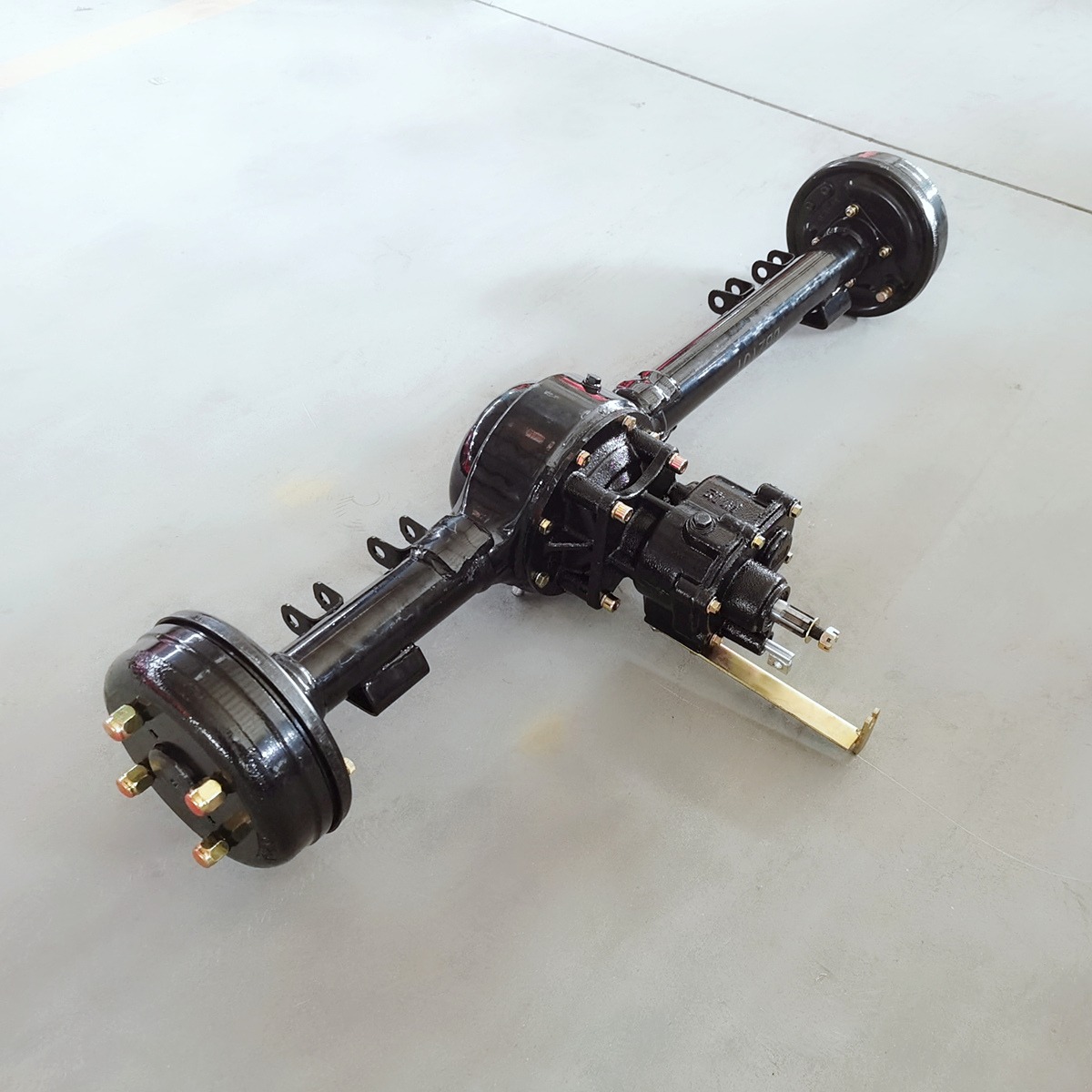 980 Chang 'an Torque 180 Drum Rear Axle for Body Parts from DAYANG in Black