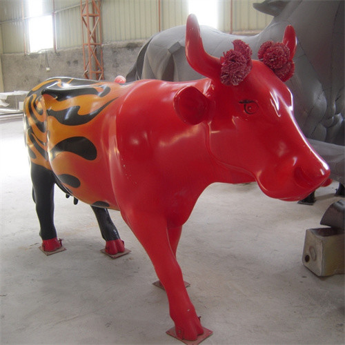 Fiberglass Life Size Animal Statues Garden Painted Cow Sculptures For Mall