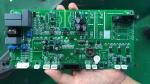 FCC / CE / ROHS Solar Charge Controller Regulator 540V 70A Fully Enclosed Duct