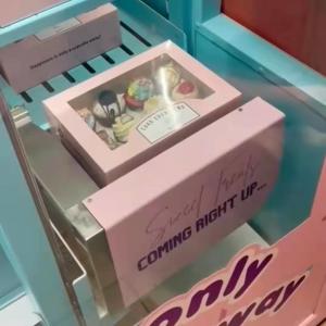 China Refrigerator Vending Machine Fresh Food Vending Machines Salad Vending Machine factory