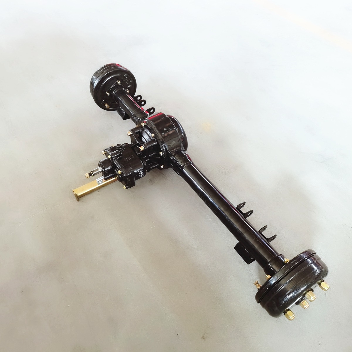 980 Chang 'an Torque 180 Drum Rear Axle for Body Parts from DAYANG in Black