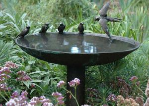 China Life Size Metal Casting Bronze Bird Bath Bowl Statue Outdoor Sculpture factory