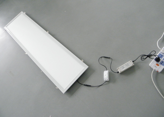 AC 100 - 277V cri over 80 dimmable led panel light 48watt warm white 3800 - 4200LM