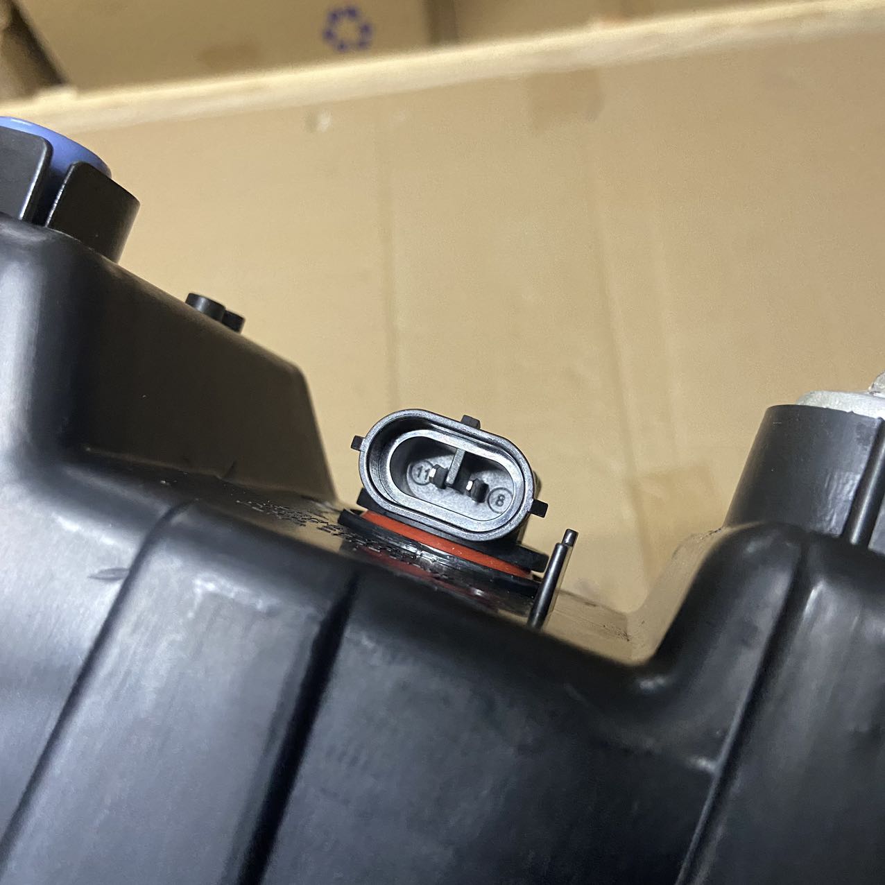 Left Fog Lamp for ROEWE RX5 OE 10258351 to Meet Customer Requirements