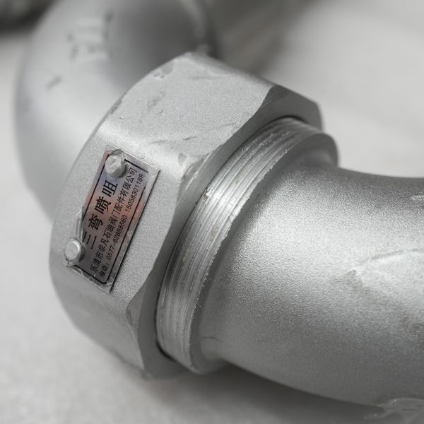 Duck-Foot-Shaped Water Spray Nozzle Assembly for Sprinkler Trucks: Large Output for Roadside Debris Cleaning