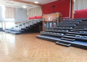China Indoor Dojos Telescopic Tribunes / Scuff Resistant Retractable Seating System factory