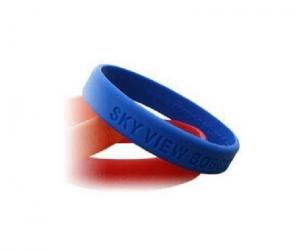 China debossed wristband silicone bracelet ,rubber wrist bands , colorful silicone bracelet factory