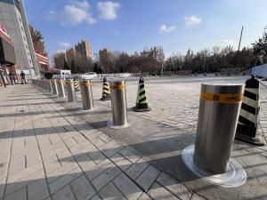 China 600mm 1000mm Height Electronic Parking Bollards Automatic Traffic Bollards factory