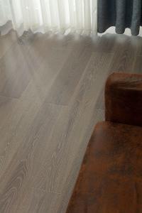 China Quality Gray Oak Engineered Wood Flooring With Cheap Price factory