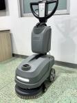 Battery Powered Compact Floor Scrubber 15L Recovery Tank Capacity Reduced Water