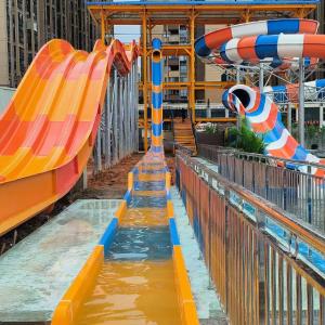 China Extreme Speed Slide Fiber Glass Water Park Rides factory