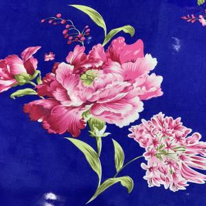 China Blue 100g/M2 Polyester Tricot Fabric Dustmite Proof With Red Peony Printing factory