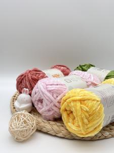 China 100gram 100meters Chenille Yarn Soft And Fluffy Micro Polyester Fluffy Yarn For Crochet factory