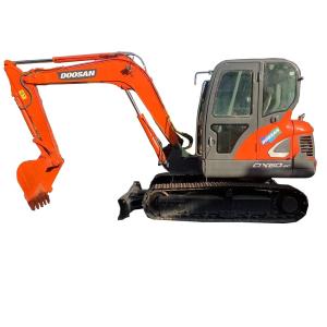China Used mini Excavator DOOSAN dx60 Excavators made in Korea / Doosan Small Digger dh55 dh60 dx60 factory