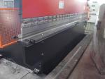 Carbon Steel Metal Frame 200 Ton Hydraulic Press Brake Machine With 47 Years