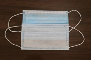 China 14X9.5CM 3 Ply Non Woven Face Mask factory