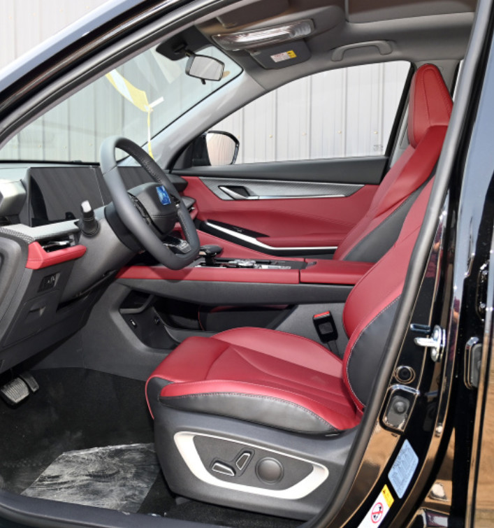 Changan CS75 PLUS 2022 1.5T Automatic luxury Version 5 Door 5 seats SUV