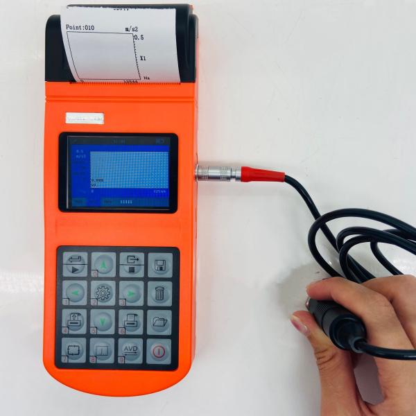 China Handheld Portable Vibration Analyzer With Fft Analysis Function factory