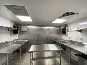 China Prefabricated Meat Seafood Walk In Chiller Rooms Stainless Steel / Colorbond Material factory