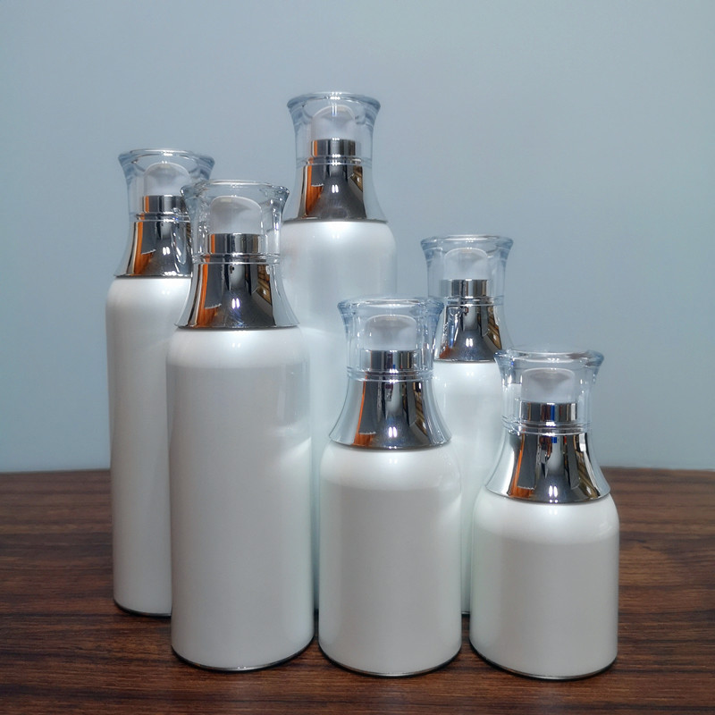 China New Style 100ml Cosmetic Lotion Airless Makeup Pump Bottle factory