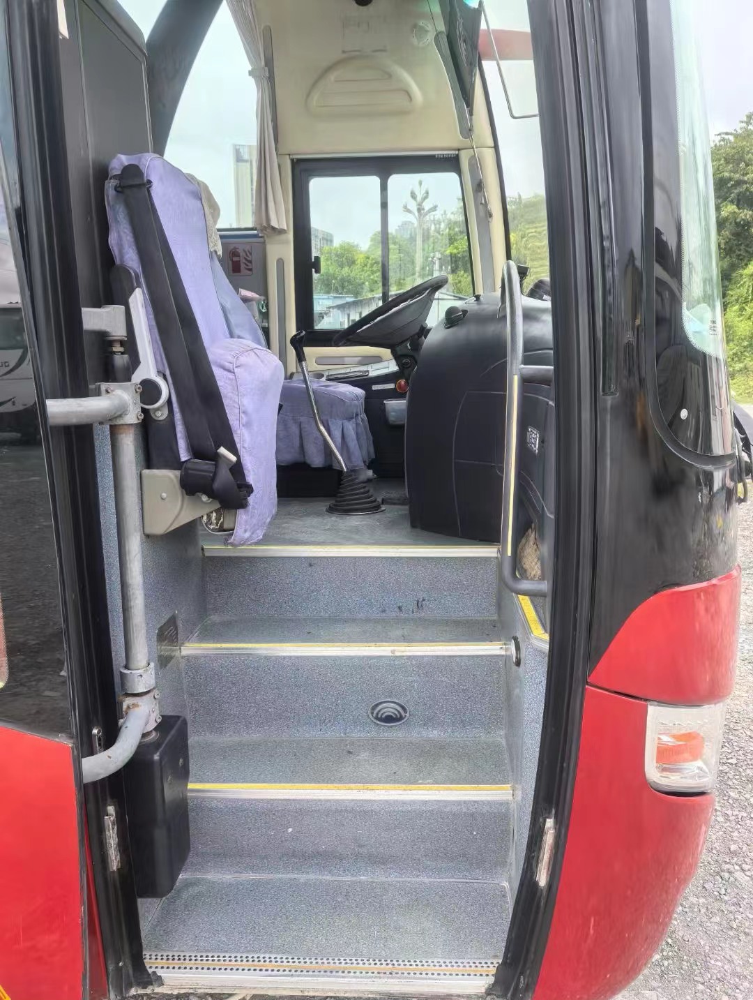 Find Your Perfect 31-50 Seats Manual Transmission Used Bus at Great Prices