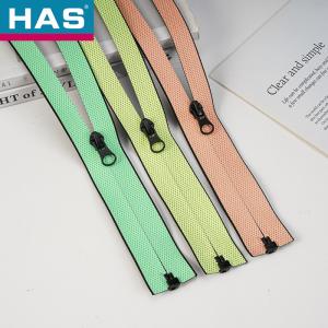 China Open End TPU Zipper Nickel Free Raincoat Zipper #7 Teeth Run Smoothly factory