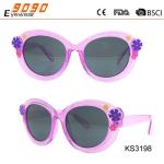 Hot sale style of kids sunglasses , plastic purple frame with beautiful flowers