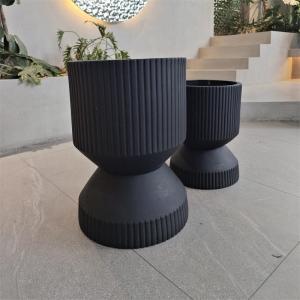 China Drainage Holes Reinforced Clay Planter Fiber Clay For Stronger Plant Growth factory