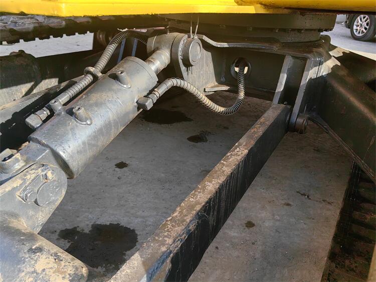 Used 5Ton Komatsu 56 Mini Excavator Moving Type Crawler Affordable for sale