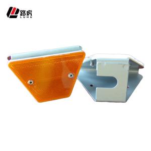 China Highway Road Safty Guide And Vehicles Warning Trapezium Reflective Delineator factory