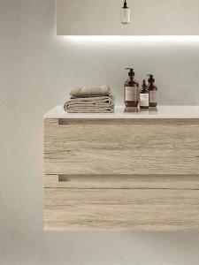 China Modern Wood Grain Bathroom Vanity Double Sink Bathroom Cabinet Customized factory