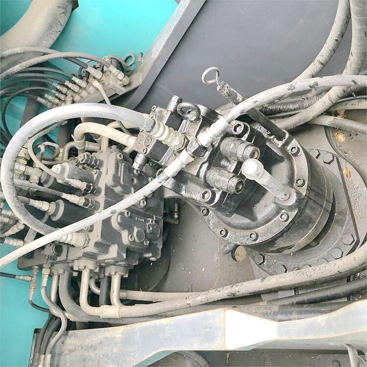Good Condition Used Kobelco Excavator SK210 With 114 KW Power And 1 M3 Bucket Capacity