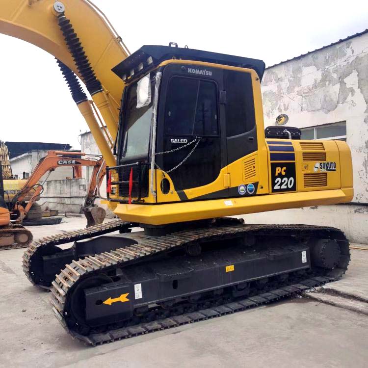Good Condition 22 Ton Used Komatsu PC220 Excavator in Japan 1 m3 Bucket 110 KW Power