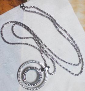 China New 316L Stainless Steel CNC Setting Swaroviski Stones Glass Locket Necklace factory