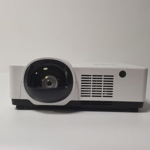 SMX 7000 Lumens 4k WUXGA Resolution Laser Light Source Short Throw Projector for