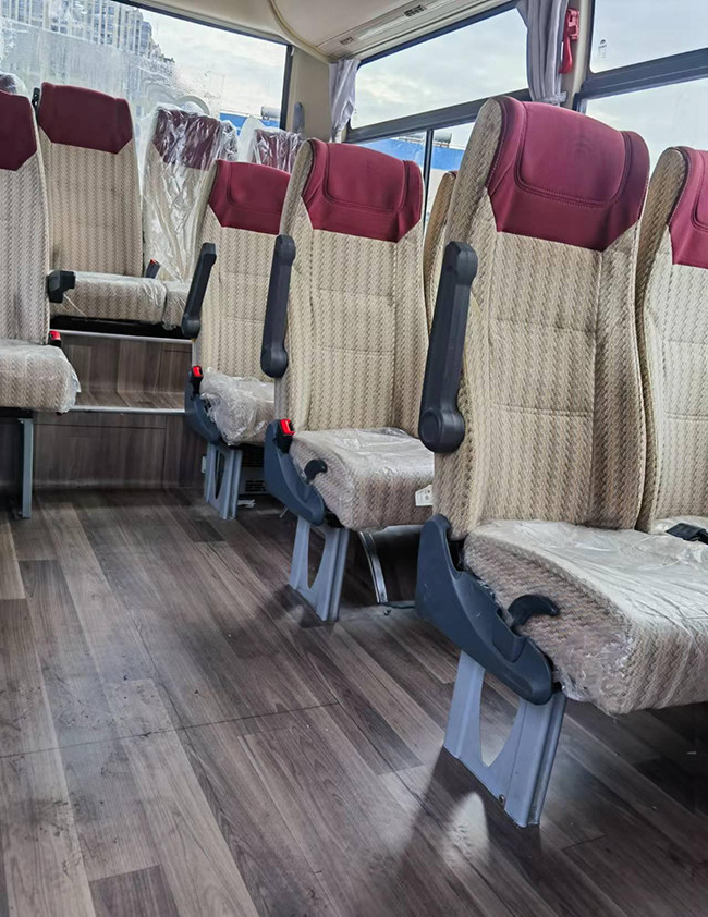 19 Seats Mini Used Passenger Yutong Bus Second Hand Travelling City