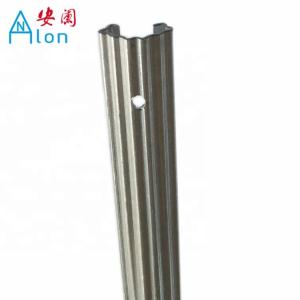 China Hot Dipped Galvanized Metal Grape Vine Stakes 2.Meter Height 275G Zinc Coated factory