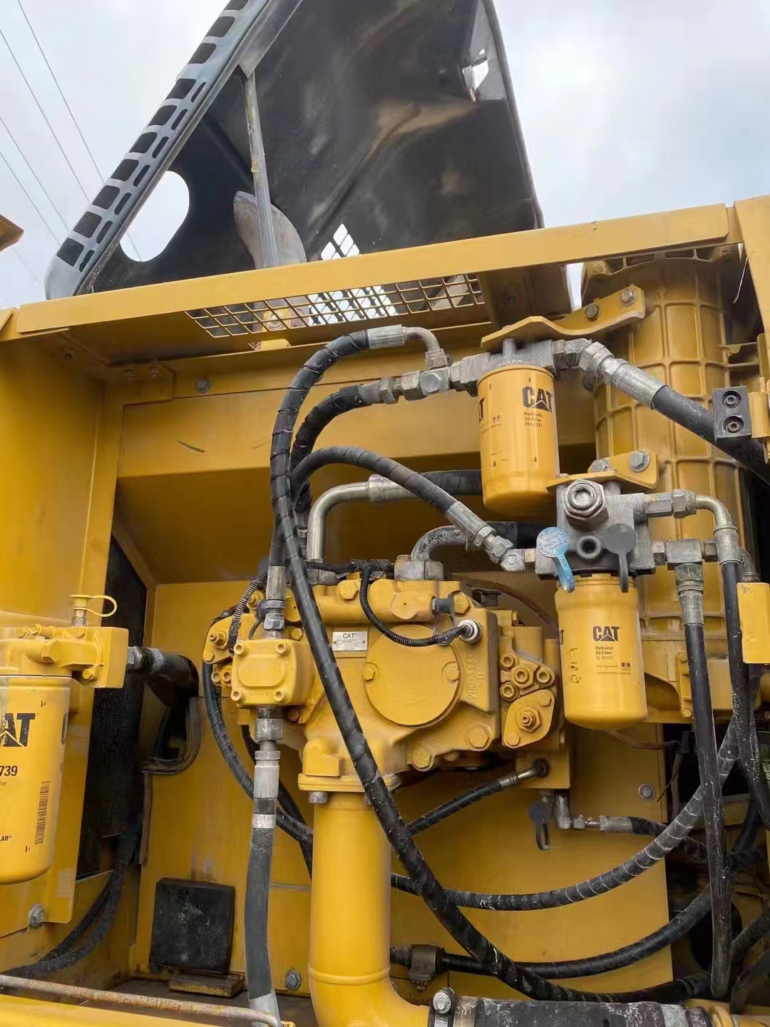 Transportable 30 Ton Used Caterpillar 329D Excavator for Your Mining Operations