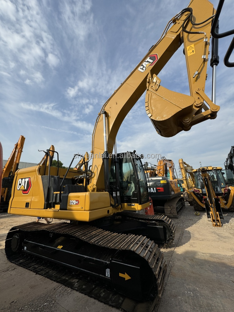 Used CAT320GC excavator with overall soft steel design and 20000 KG machine weight